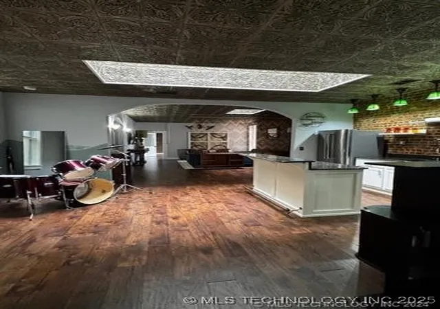 3rd image of 8 W Main St, Ardmore, OK 73401 | MLS# 2550216