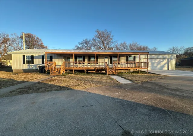 Homes for sale in Morris, OK | 801 W Peoria Ave, Morris, OK 74445 | MLS# 2550248