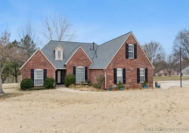1st image of 9910 E Shadowlake Ln, Claremore, OK 74017 | MLS# 2550257