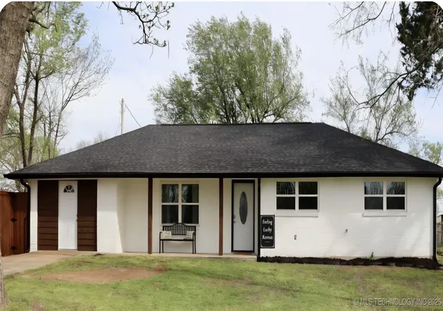 1st image of 907 S Mckinley, Calera, OK 74730 | MLS# 2550300