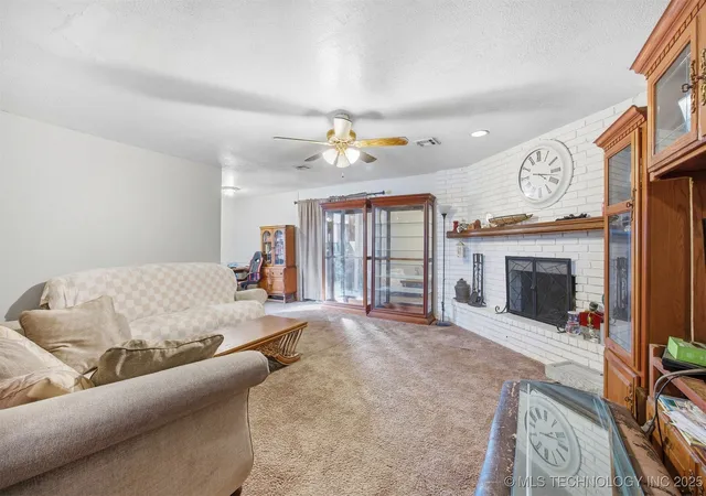 3rd image of 13523 E 31St Pl, Tulsa, OK 74134 | MLS# 2549891
