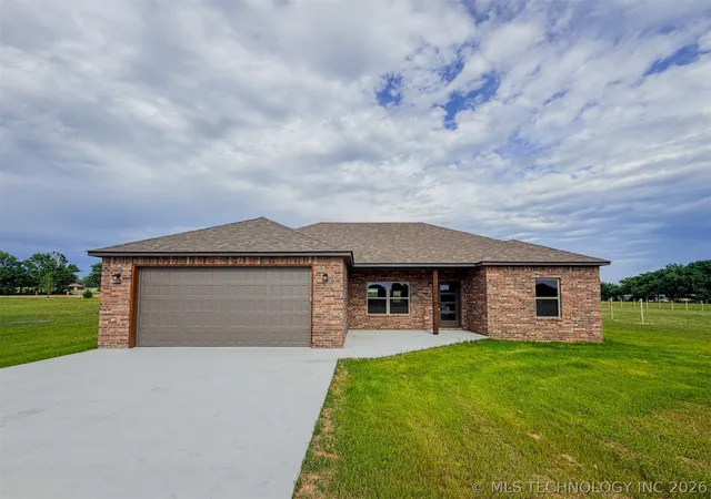 1st image of 18020 Vaughn Rd, Hulbert, OK 74441 | MLS# 2550620