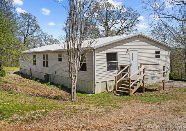 Photo 2 of Manufactured home for sale at 100989 S 4533 Road W, Vian, OK 74962 | MLS# 2550732 | Listing updated on 2026-08-20