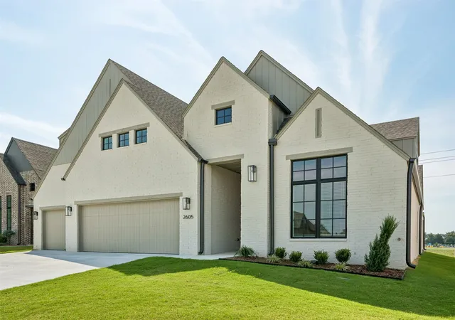 Photo 1 of Single family home for sale at 2605 W Twin Oaks St, Broken Arrow, OK 74011 | MLS# 2550836 | Listing updated on 2026-08-28