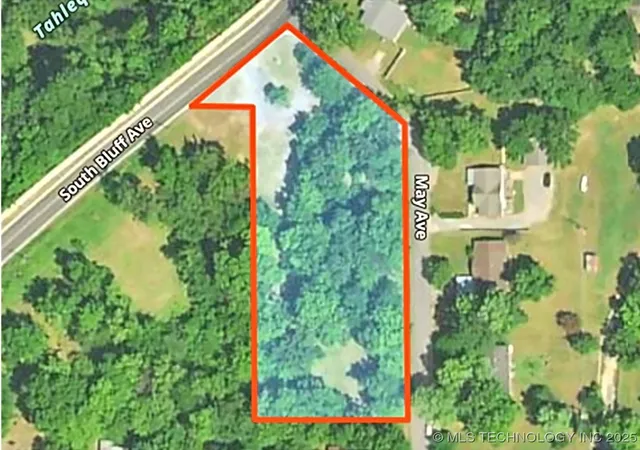Photo 2 of Land for sale at 403 S Bluff Ave, Tahlequah, OK 74464 | MLS# 2550845 | Listing updated on 2025-12-23