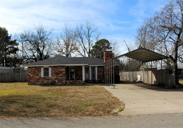 2nd image of 503 W Mccurtain, Calera, OK 74730 | MLS# 2550522