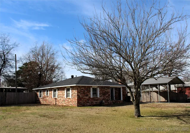 4th image of 503 W Mccurtain, Calera, OK 74730 | MLS# 2550522