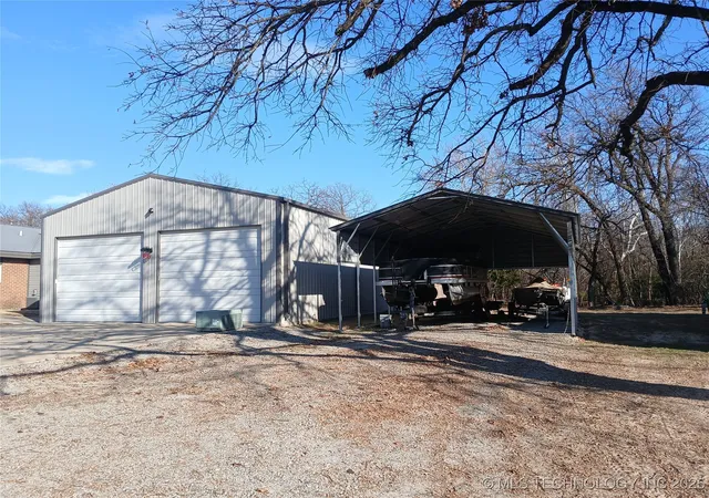 Photo 2 of Single family home for sale at 417558 Bridgeport Rd, Eufaula, OK 74432 | MLS# 2551082 | Listing updated on 2026-08-20