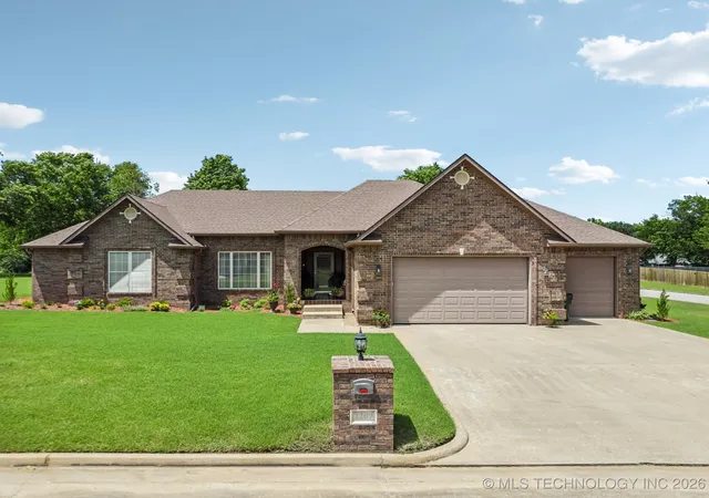 Homes for sale in Okmulgee, OK | 2207 Fieldstone Ct, Okmulgee, OK 74447 | MLS# 2551106