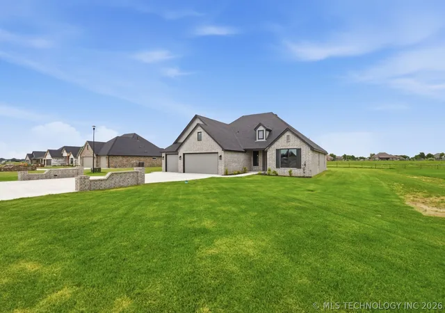 Homes for sale in Collinsville, OK | 13733 N 58th Eastavenue, Collinsville, OK 74021 | MLS# 2551108