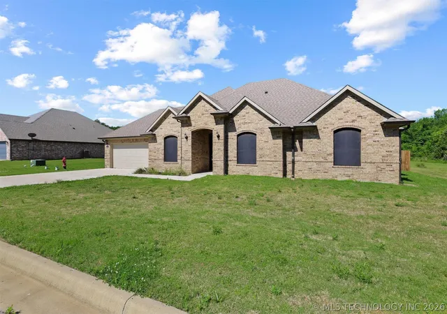 Homes for sale in Durant, OK | 98 Rancho Sol St, Durant, OK 74701 | MLS# 2550797
