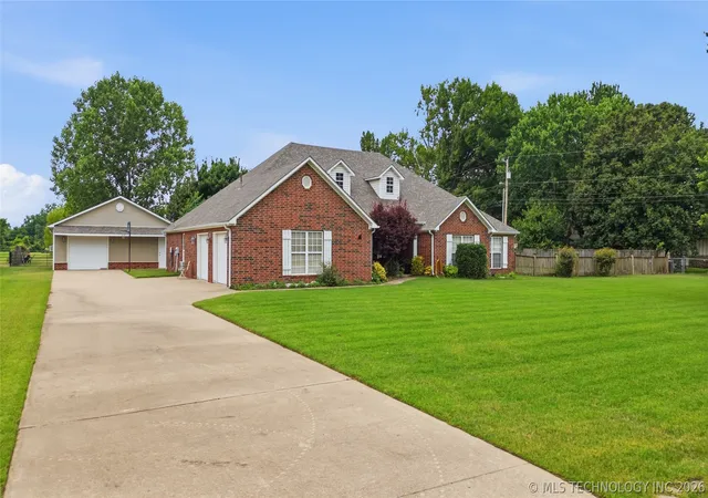 2nd image of 120 S Madison Ave, Okmulgee, OK 74447 | MLS# 2600084