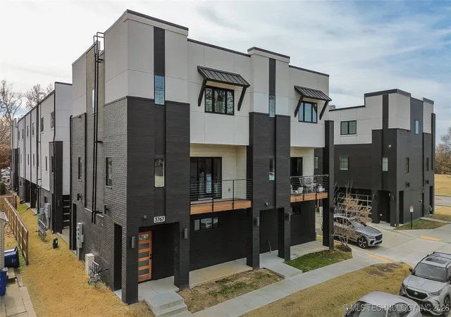 Photo 2 of Condo for sale at 3767 S Riverside Dr E #3767, Tulsa, OK 74105 | MLS# 2551401 | Listing updated on 2026-07-24