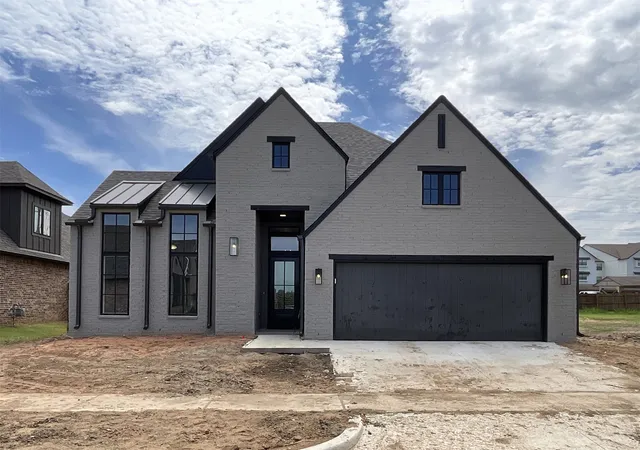 Photo 1 of Single family home for sale at 9202 E 62nd Court S, Tulsa, OK 74133 | MLS# 2600551 | Listing updated on 2026-08-21