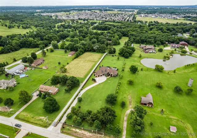 Homes for sale in Bixby, OK | 13533 S Lewis Ave, Bixby, OK 74008 | MLS# 2600649