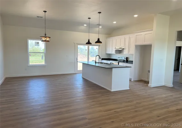 Homes for sale in Tahlequah, OK | 1980 N Everly Dr, Tahlequah, OK 74464 | MLS# 2600681