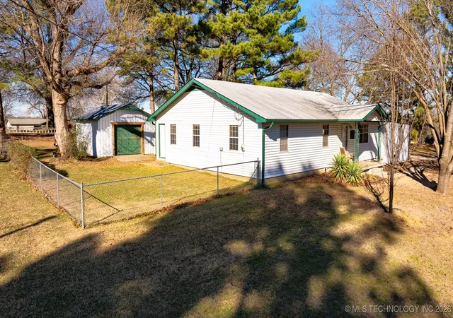 Homes for sale in Coalgate, OK | 9 N Jerome, Coalgate, OK 74538 | MLS# 2600739