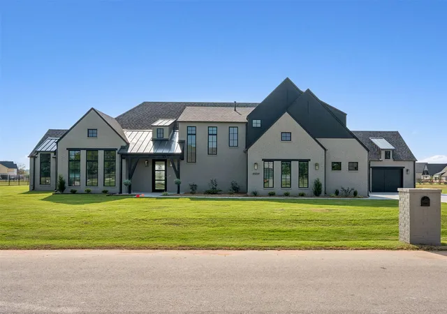 Photo 1 of Single family home for sale at 8559 S Timber Wolf Dr, Broken Arrow, OK 74014 | MLS# 2600871 | Listing updated on 2026-08-20