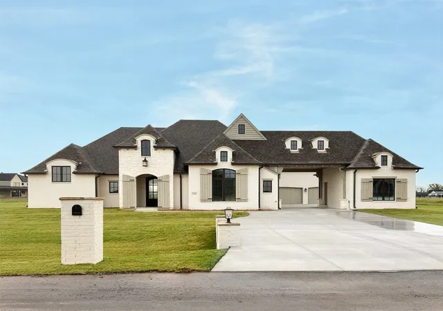 Photo 1 of Single family home for sale at 31719 E Two Socks Dr, Broken Arrow, OK 74014 | MLS# 2600894 | Listing updated on 2026-08-24