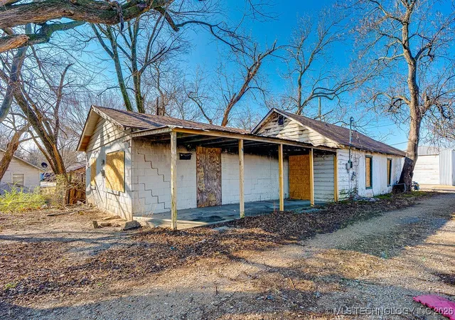 Homes for sale in Ada, OK | 112 Maywood St, Ada, OK 74820 | MLS# 2600535