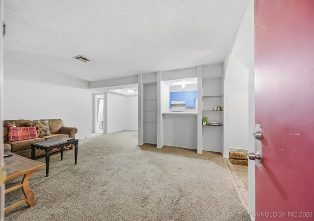 Homes for sale in Tulsa, OK | 2215 E 67th St #1511, Tulsa, OK 74136 | MLS# 2600888