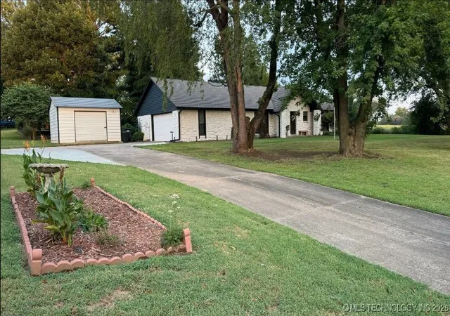 Homes for sale in Coweta, OK | 15623 S 297th East St, Coweta, OK 74429 | MLS# 2601182
