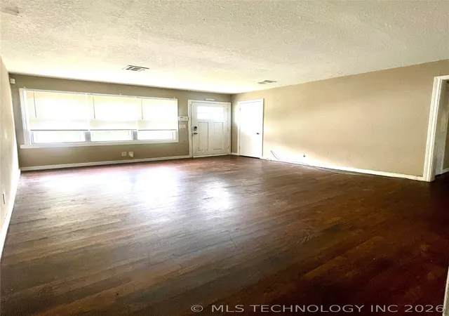 4th image of 6734 E Independence St, Tulsa, OK 74115 | MLS# 2551026