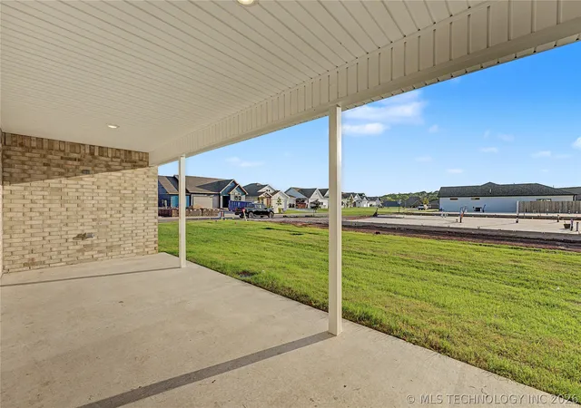 Homes for sale in Jenks, OK | 2091 E 130Th Ln S, Jenks, OK 74037 | MLS# 2601224