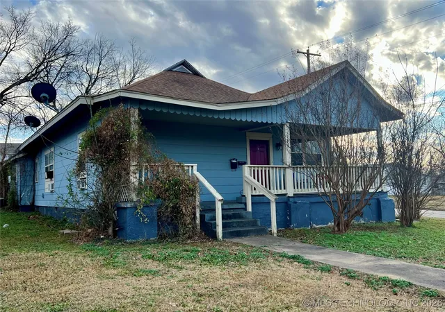 Homes for sale in Ada, OK | 129 W 16th, Ada, OK 74820 | MLS# 2601209