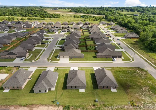 2nd image of 10788 S 274th Eastavenue, Coweta, OK 74014 | MLS# 2601312