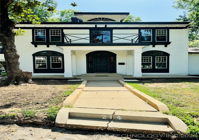 2nd image of 214 E St Sw, Ardmore, OK 73401 | MLS# 2601202