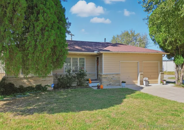 2nd image of 600 S Cherokee St, Catoosa, OK 74015 | MLS# 2601393