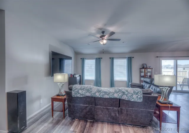 Homes for sale in Glenpool, OK | 13816 S Iroquois Ave E, Glenpool, OK 74033 | MLS# 2601809