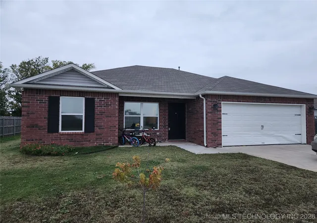 Homes for sale in Collinsville, OK | 14306 N 73rd Eastavenue, Collinsville, OK 74021 | MLS# 2601968