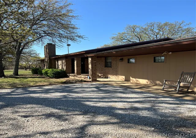 2nd image of 2207 Hospital, Healdton, OK 73438 | MLS# 2601982