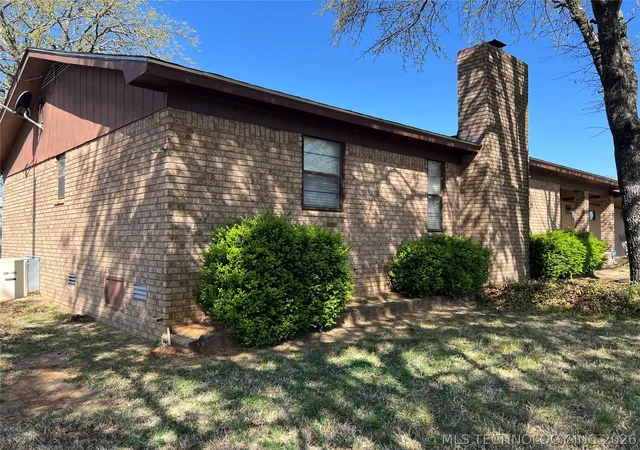 Homes for sale in Healdton, OK | 2207 Hospital, Healdton, OK 73438 | MLS# 2601982
