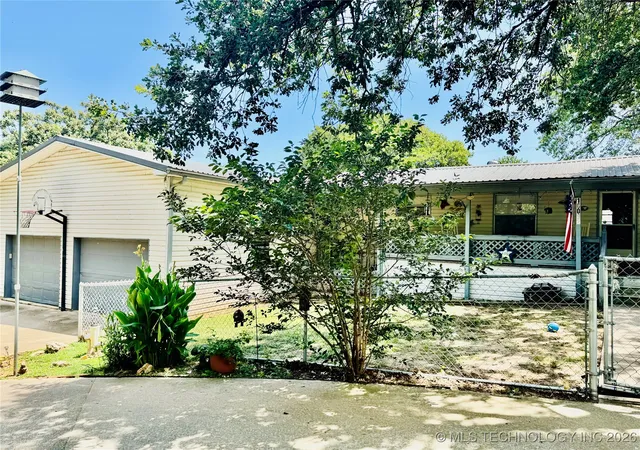 Photo 1 of Sale Pending at 16092 Donna Ln, Madill, OK 73446 | MLS# 2601510 | Listing updated on 2026-08-20