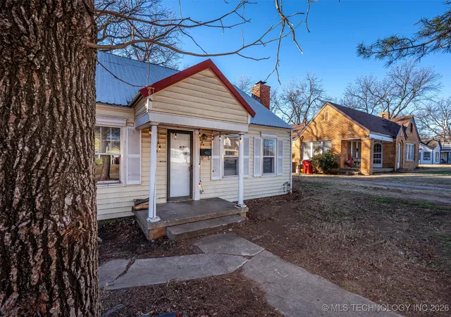 Homes for sale in Waurika, OK | 425 E Park Ave, Waurika, OK 73573 | MLS# 2601447