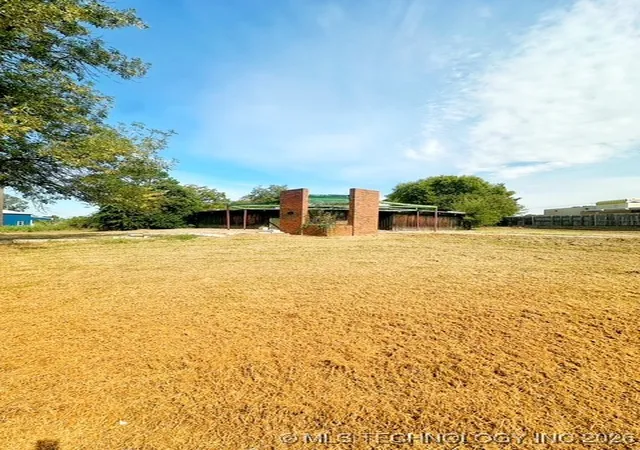 Homes for sale in Holdenville, OK | 1116 N Gulf, Holdenville, OK 74848 | MLS# 2602120