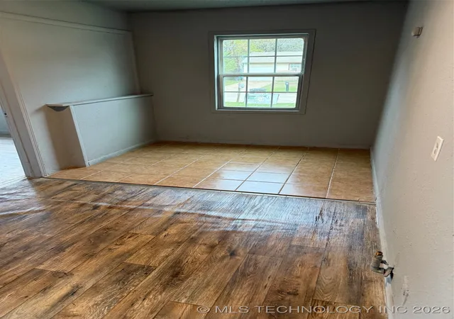 Photo 3 of Sale Pending at 4624 N Cheyenne Ave, Tulsa, OK 74126 | MLS# 2602118 | Listing updated on 2026-09-15