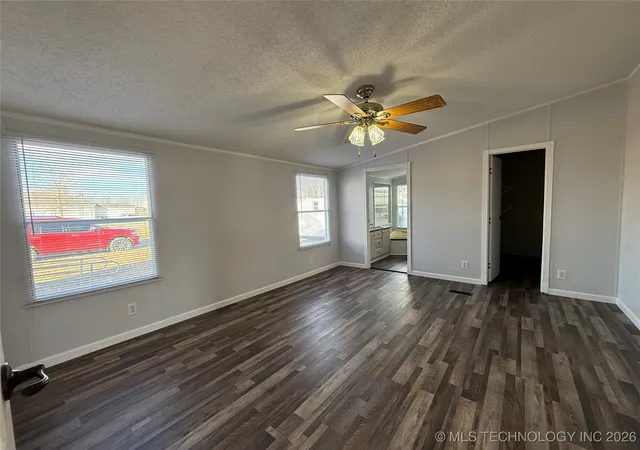 Homes for sale in Muskogee, OK | 607 Crabapple Ct, Muskogee, OK 74403 | MLS# 2602179