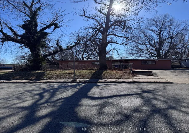 2nd image of 3812 E 28th St, Tulsa, OK 74114 | MLS# 2601779
