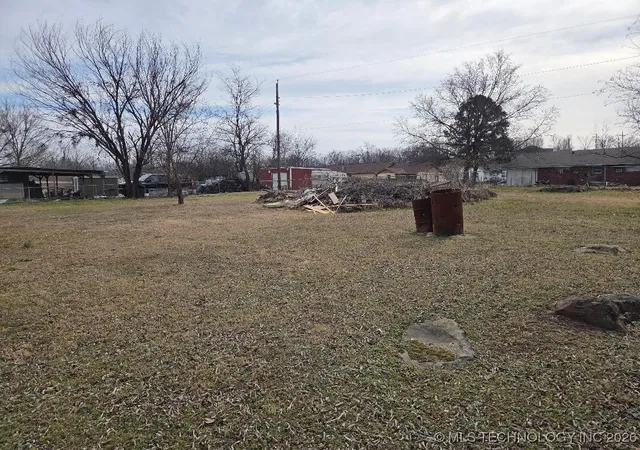 30th image of 802 W Adams Ave, Mc Alester, OK 74501 | MLS# 2602343