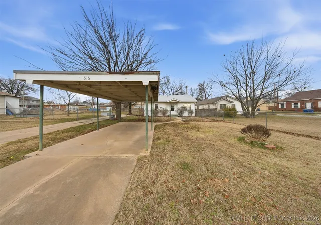 Homes for sale in Cushing, OK | 616 E Cherry St, Cushing, OK 74023 | MLS# 2602520
