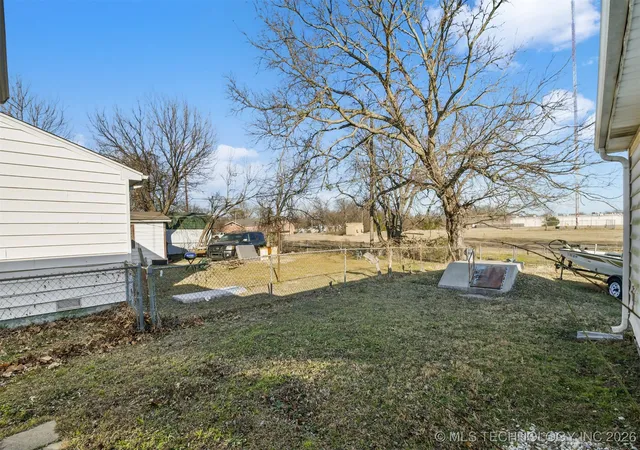 Homes for sale in Ardmore, OK | 1610 Tower Dr, Ardmore, OK 73401 | MLS# 2601653