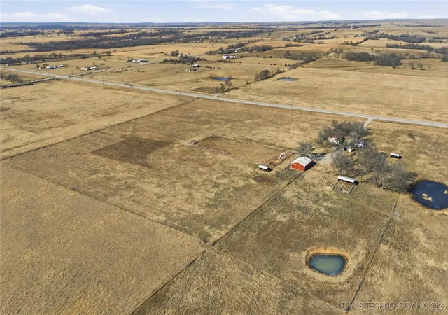 Homes for sale in Nowata, OK | 7402 Us Hwy 60, Nowata, OK 74048 | MLS# 2602721