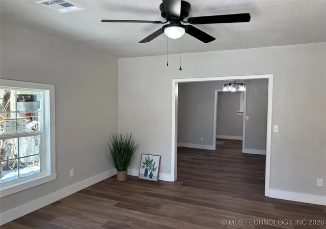 2nd image of 721 Roff St, Ardmore, OK 73401 | MLS# 2602810
