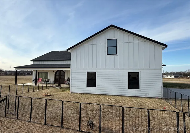 Homes for sale in Wilson, OK | 556 Persimmon Nw, Wilson, OK 73463 | MLS# 2550041