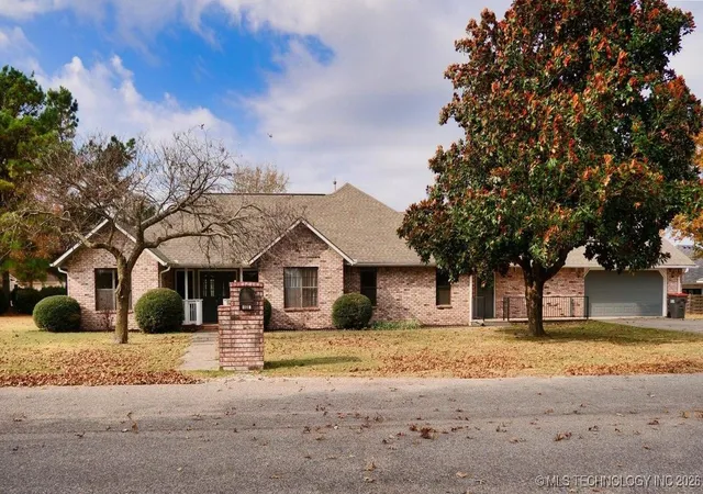 1st image of 1119 Rolling Oaks Rd, Grove, OK 74344 | MLS# 2603118