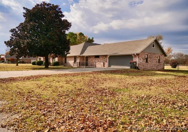 2nd image of 1119 Rolling Oaks Rd, Grove, OK 74344 | MLS# 2603118